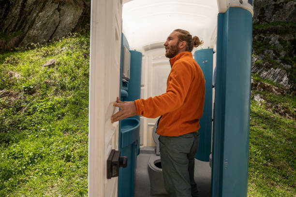 Best Restroom trailer rental cost  in Ely, IA